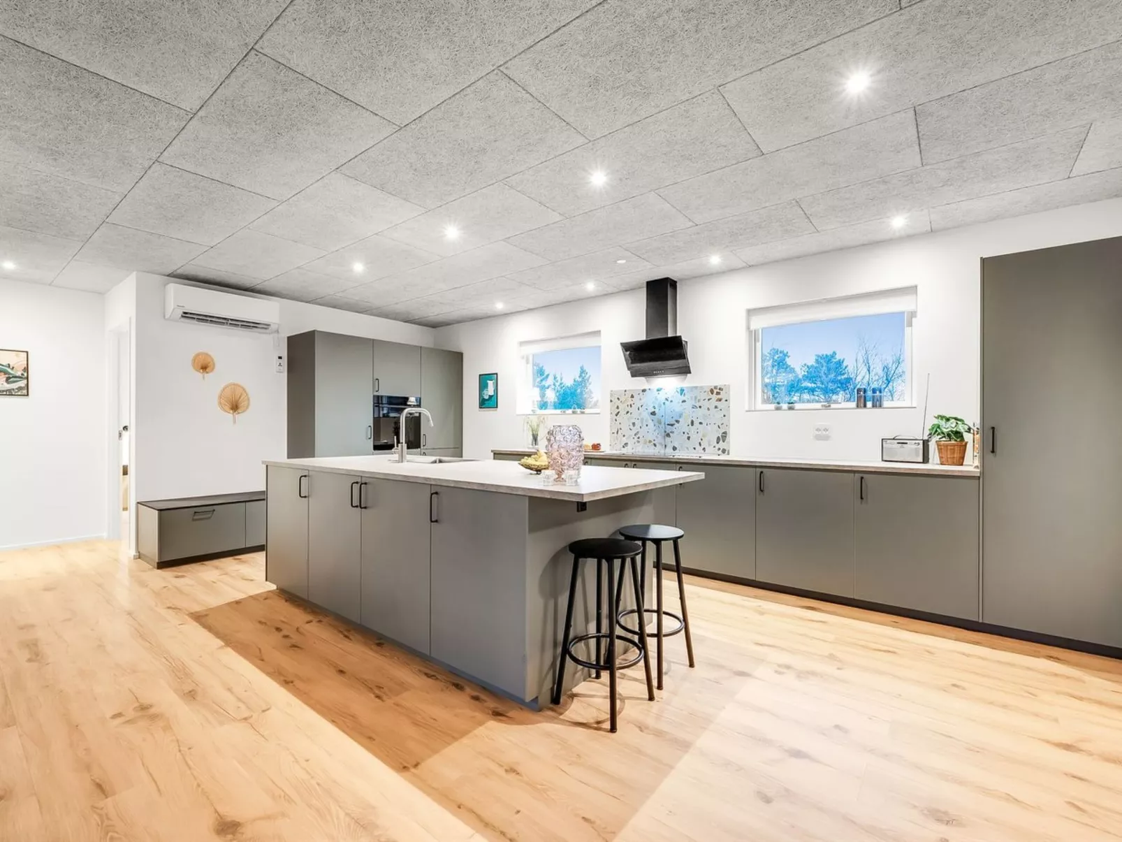 "Liutulf" - 350m to the fjord-Dedans