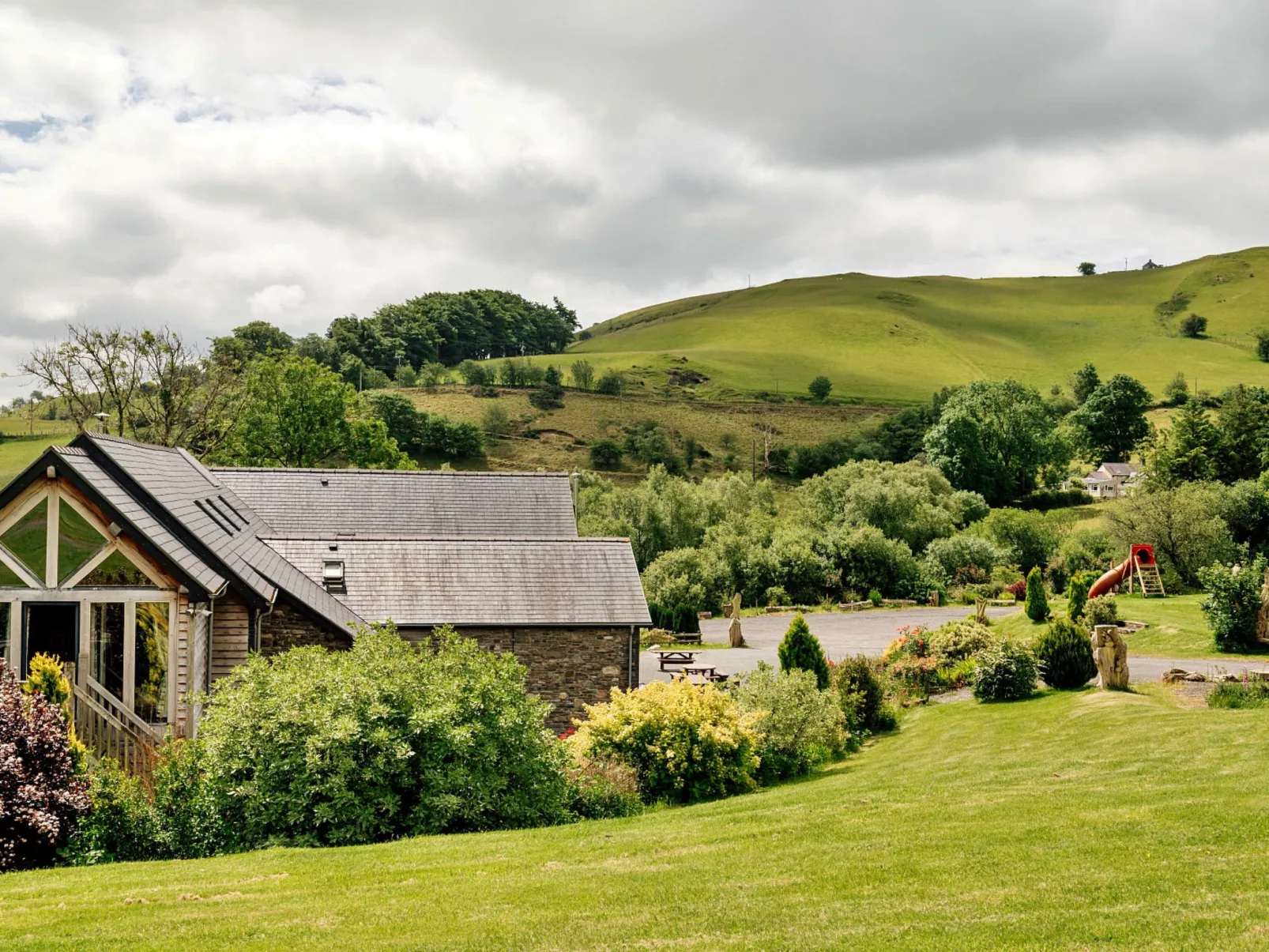 The Welsh Barn-Dedans