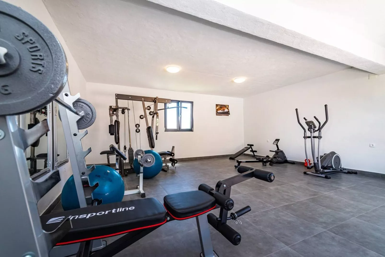 Luxury Villa Escape-Wellness