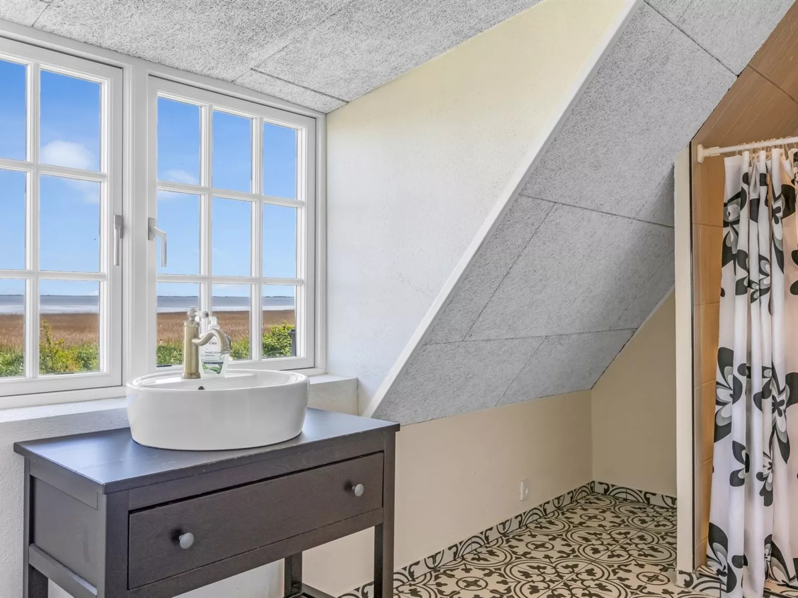 "Narvik" - 4.5km from the sea-Dedans