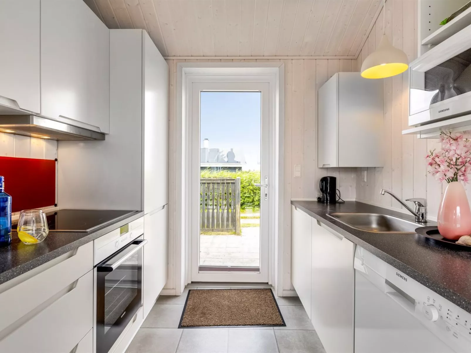 "Mara" -  from the sea-Dedans