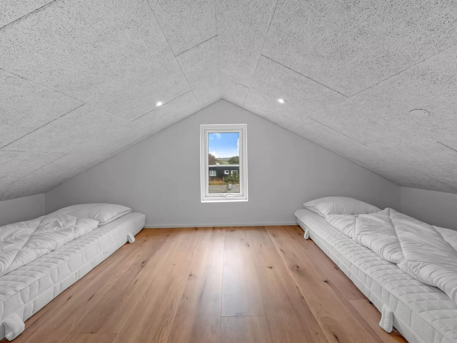 "Dreng" - 300m from the sea-Inside