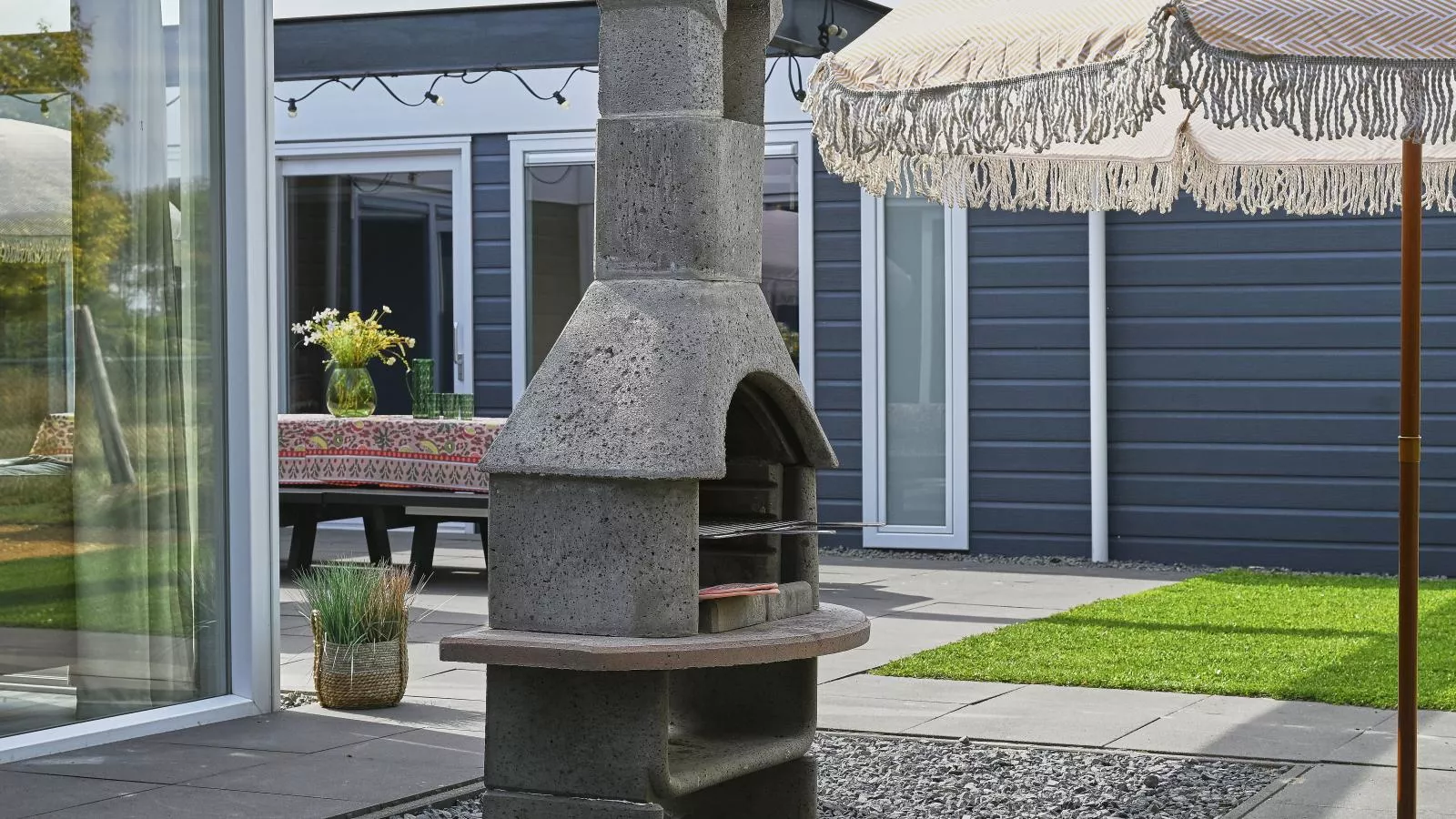 Casa Familia-Gardens in summer