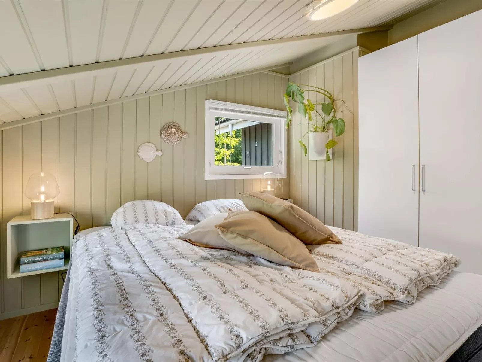 "Ellie" - 700m from the sea-Inside