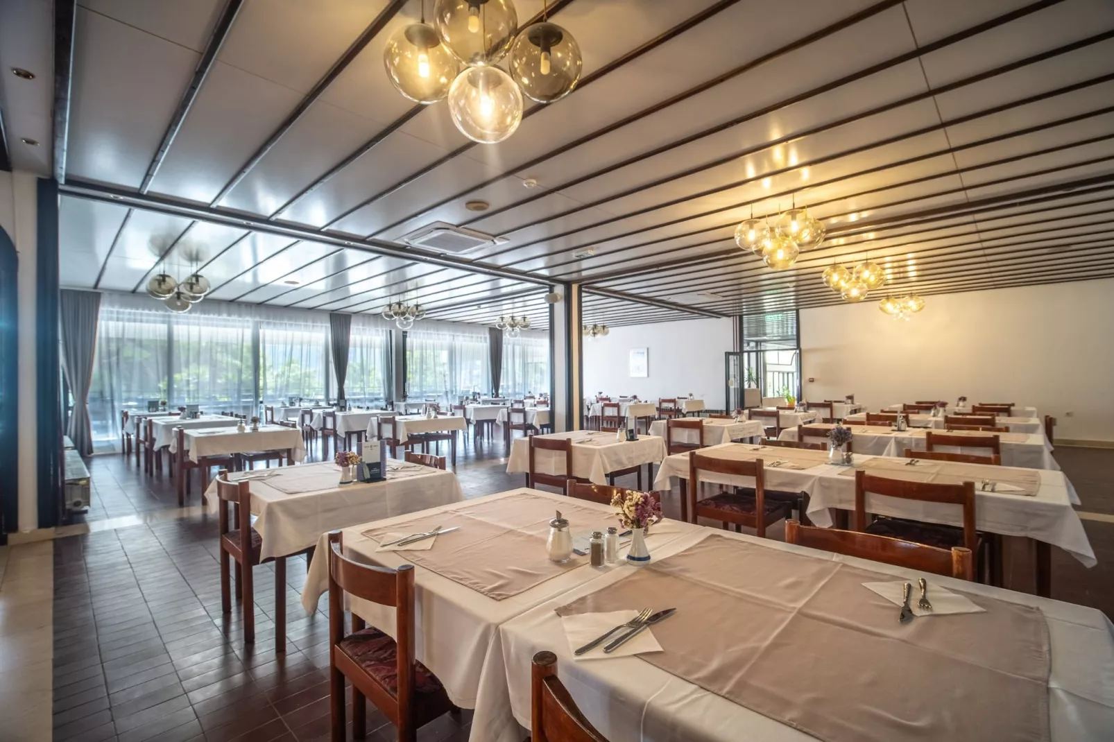 Hotel Issa - Double Room Sea View 2-Facilities