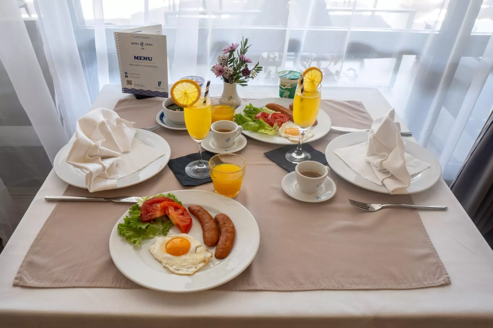 Hotel Issa - Double Room Sea View 4-Facilities