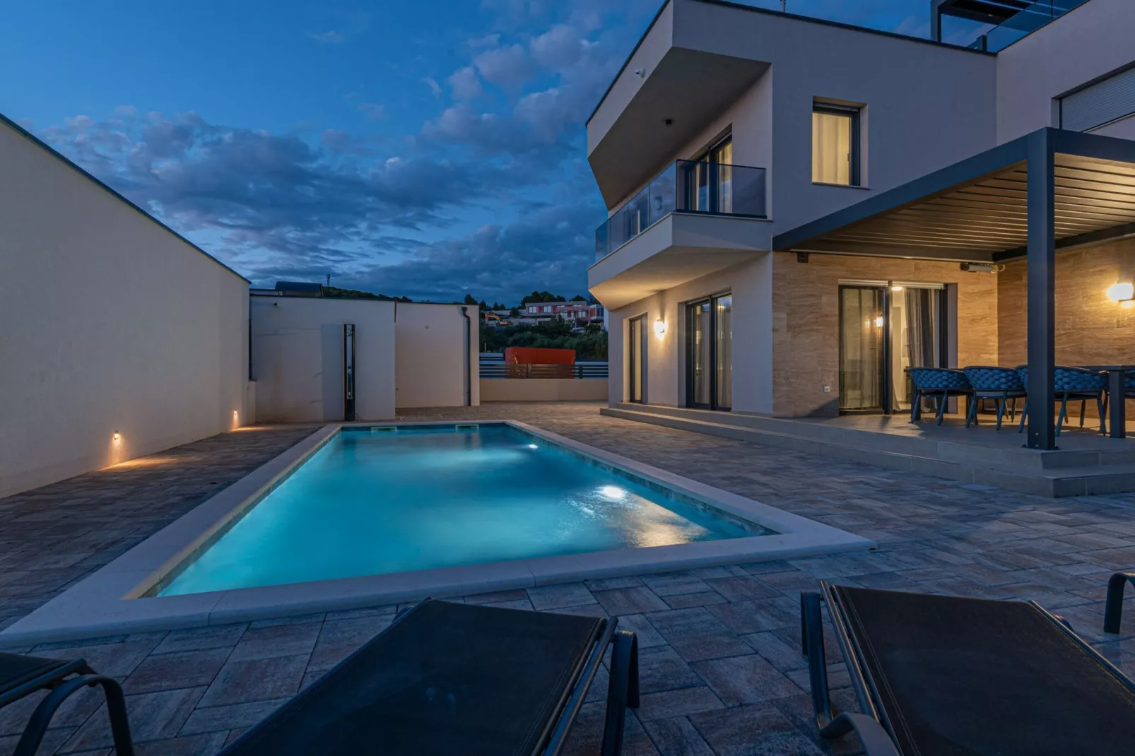 Four-Bedroom Villa With Pool-Schwimmbad