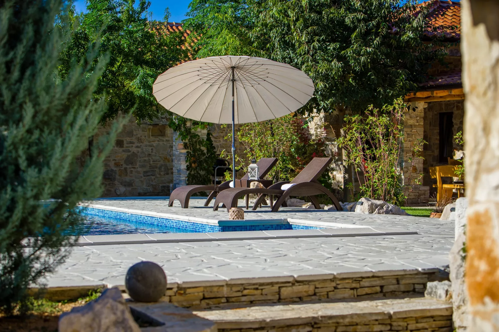Villa Olea with private heated pool-Terrasse / balcon