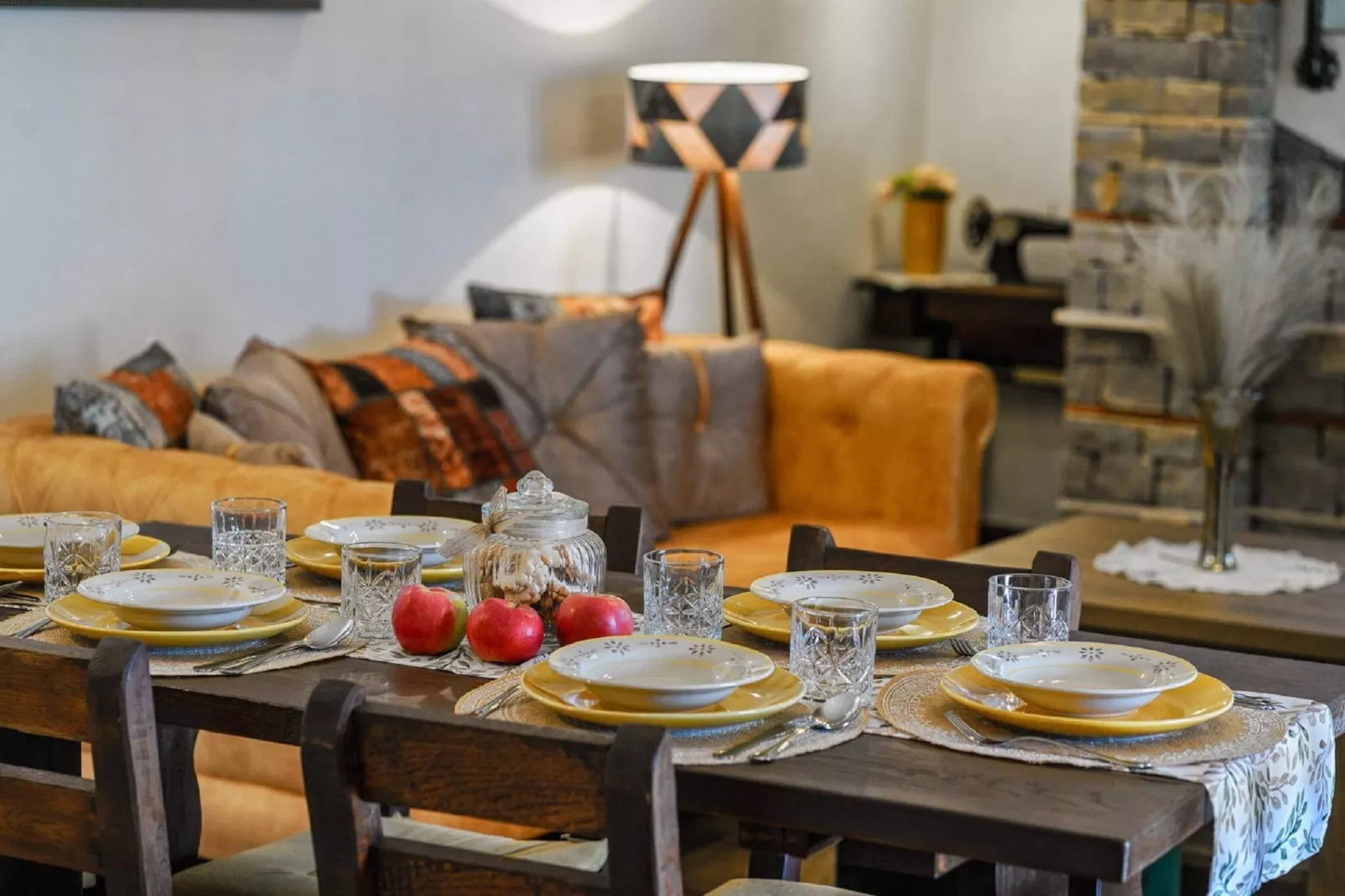 Authentic Villa Malou-Esszimmer