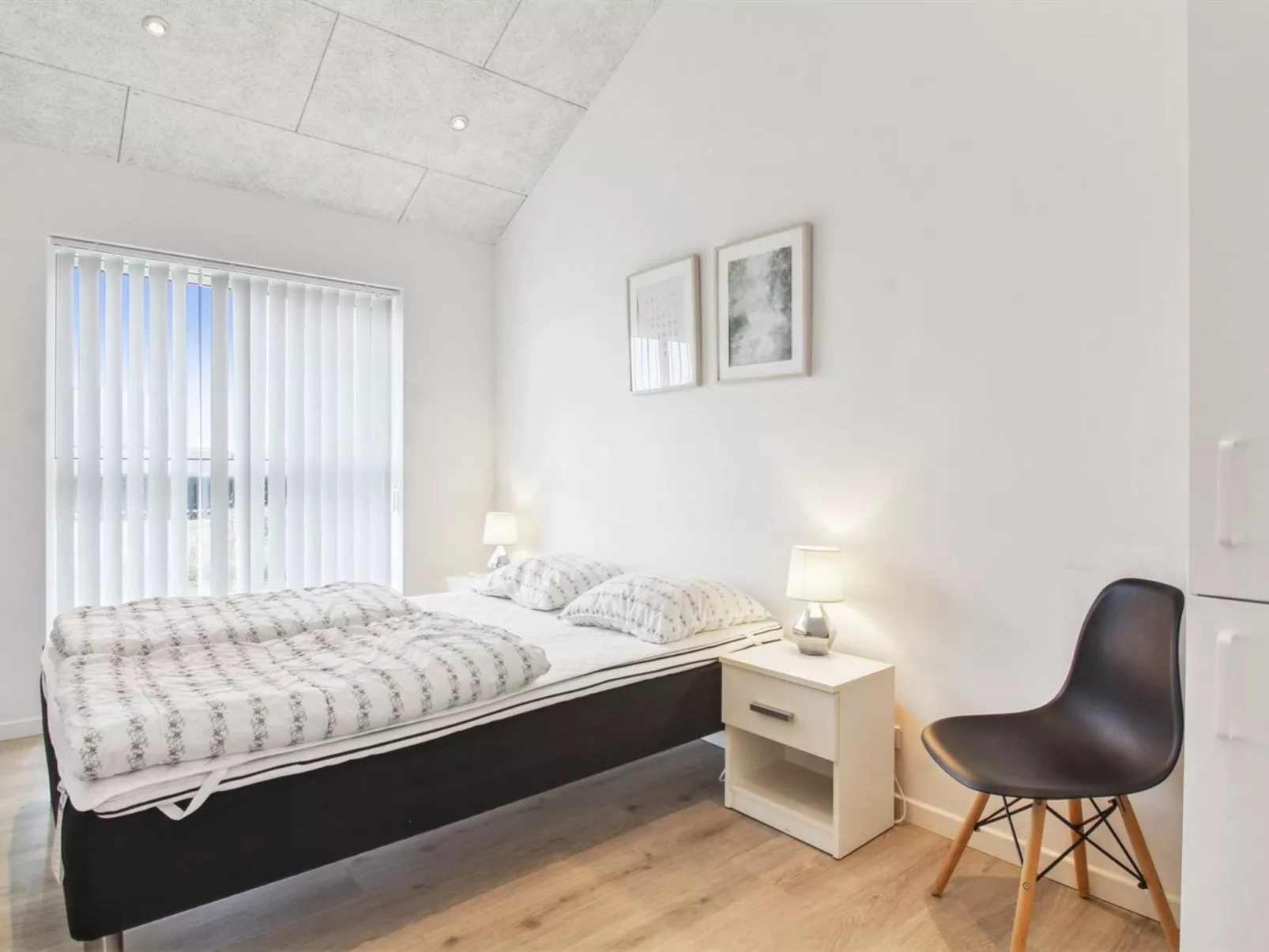 "Edgar" - 1.5km from the sea-Inside