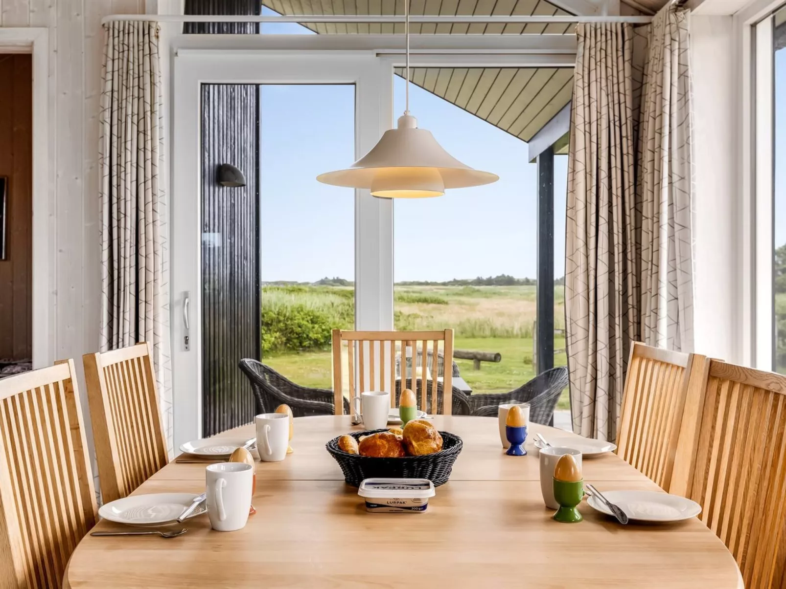 "Mara" -  from the sea-Dedans