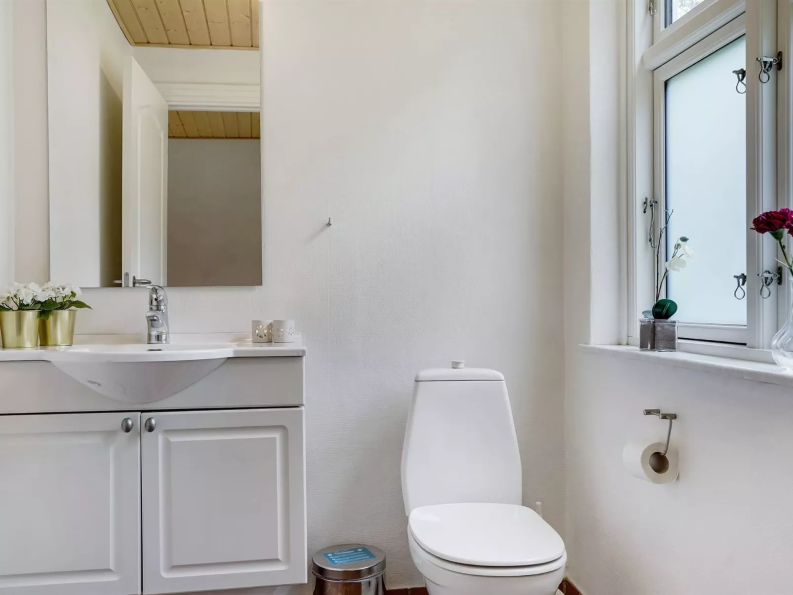 "Eini" - 4.5km from the sea-Inside