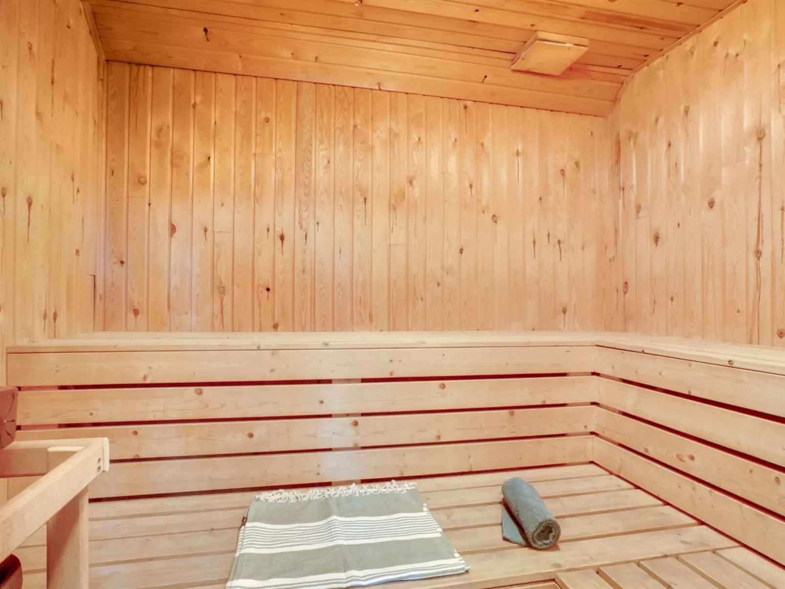 "Answald" - 250m from the sea-Inside