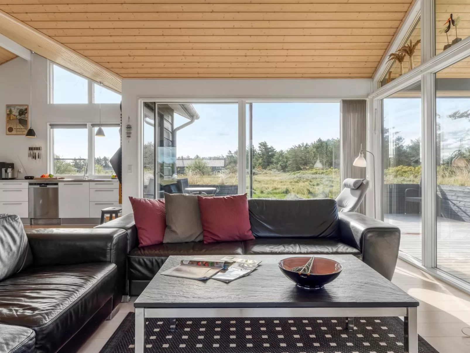 "Yaim" - 800m from the sea-Drinnen