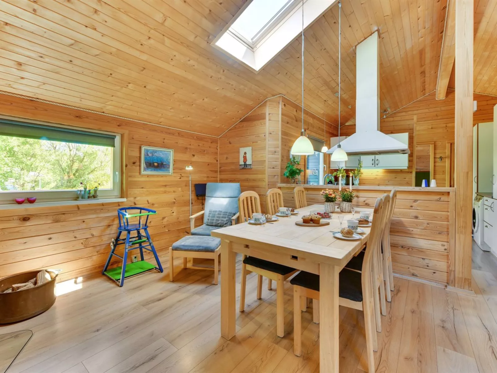 "Jorina" - 700m to the fjord-Dedans