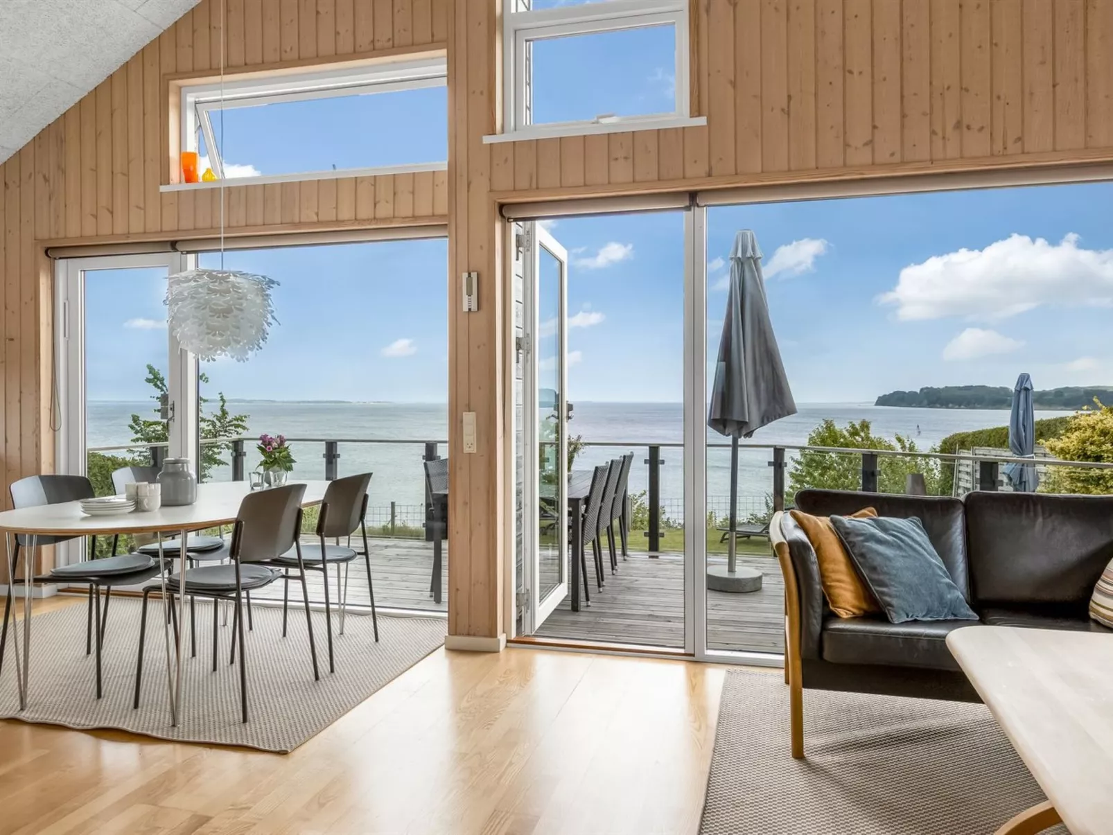 "Majbritt" - 50m from the sea-Drinnen