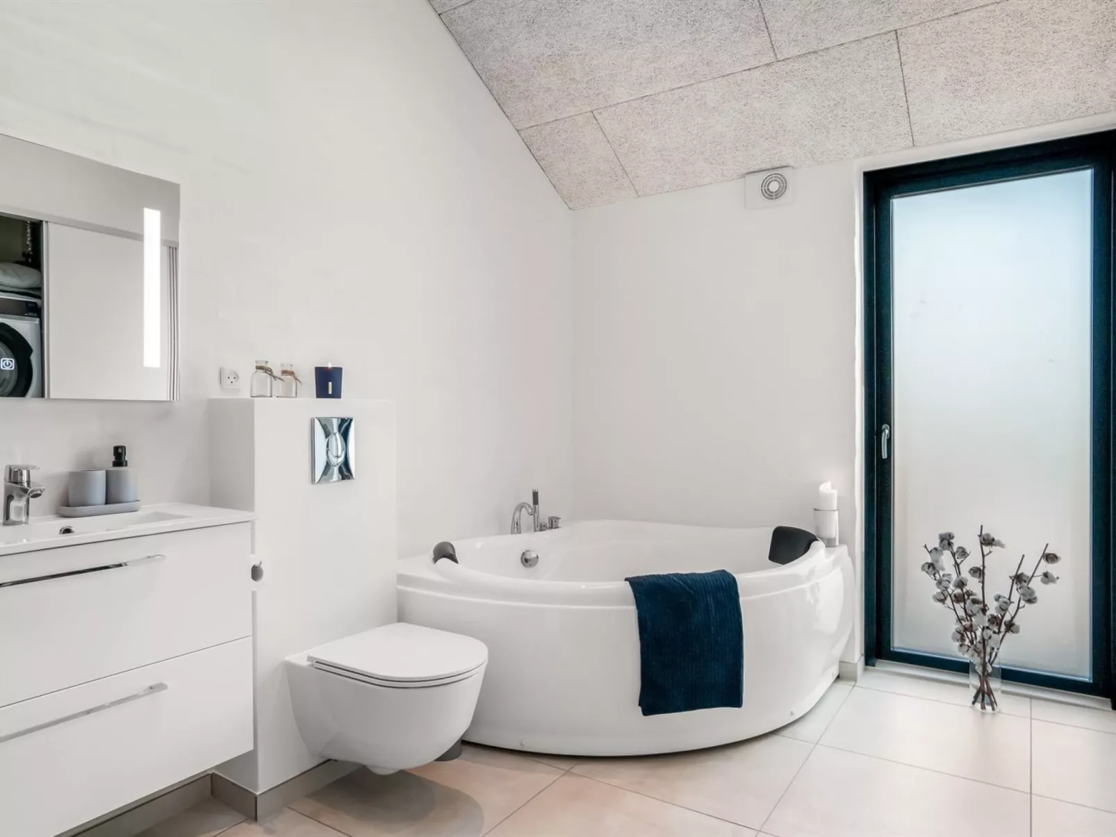 "Stenkil" - 1.2km from the sea-Inside