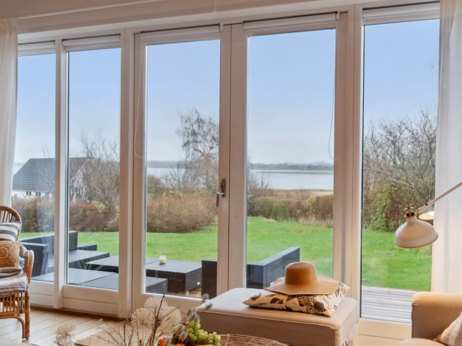 "Eero" - 175m to the fjord-Outside