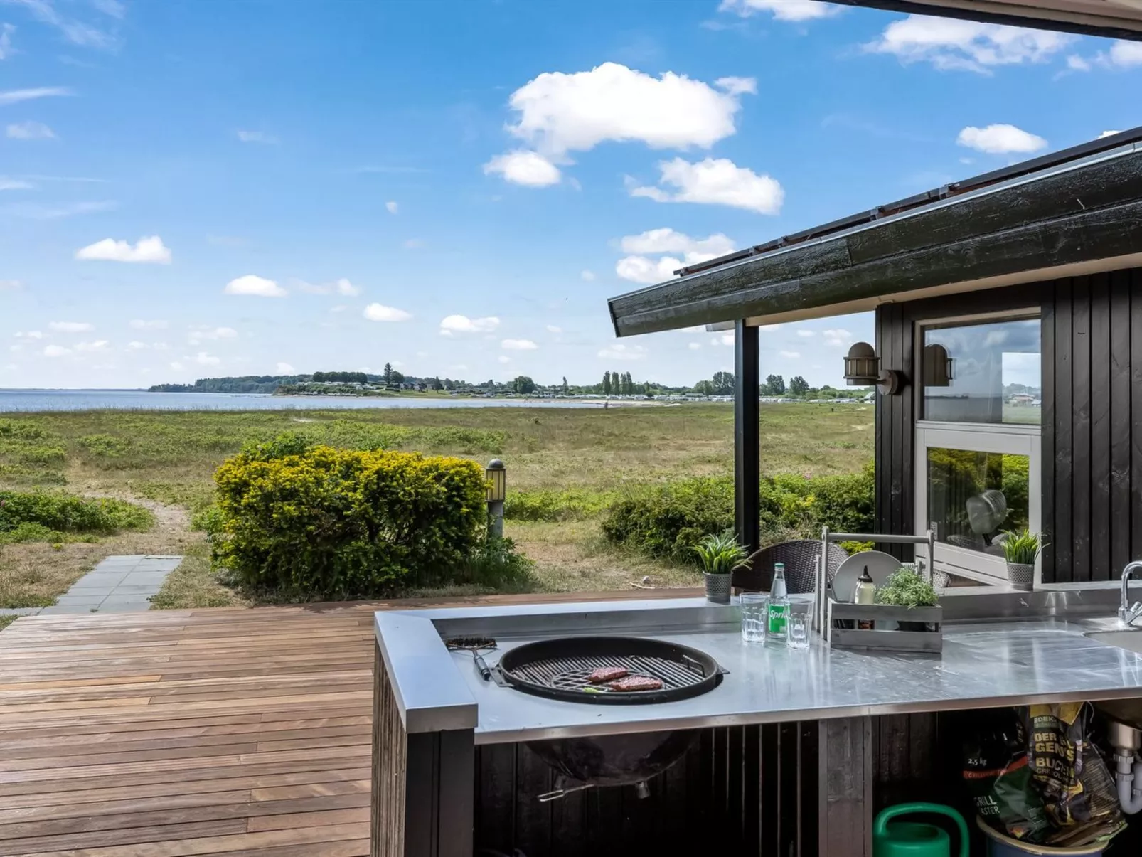 "Xaverius" - 30m from the sea-Draußen