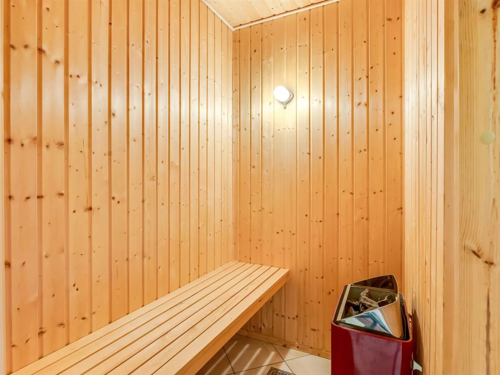 "Angantir" - 4.8km from the sea-Dedans