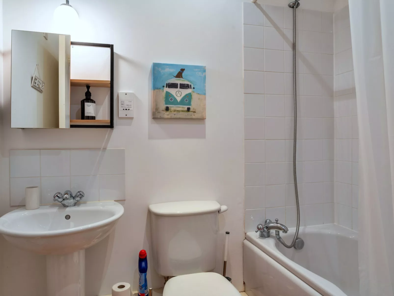 The Old Store-Dedans