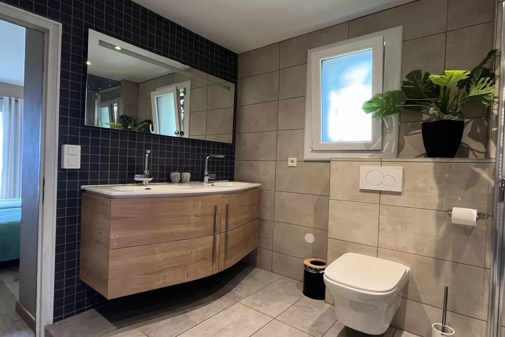 Villa Les Chemins Croisés-Bathroom