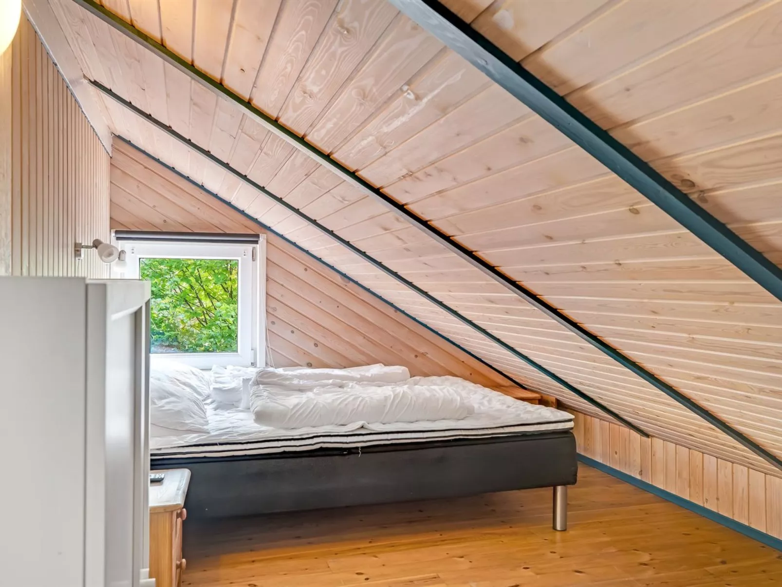 "Eisa" - 300m to the fjord-Inside