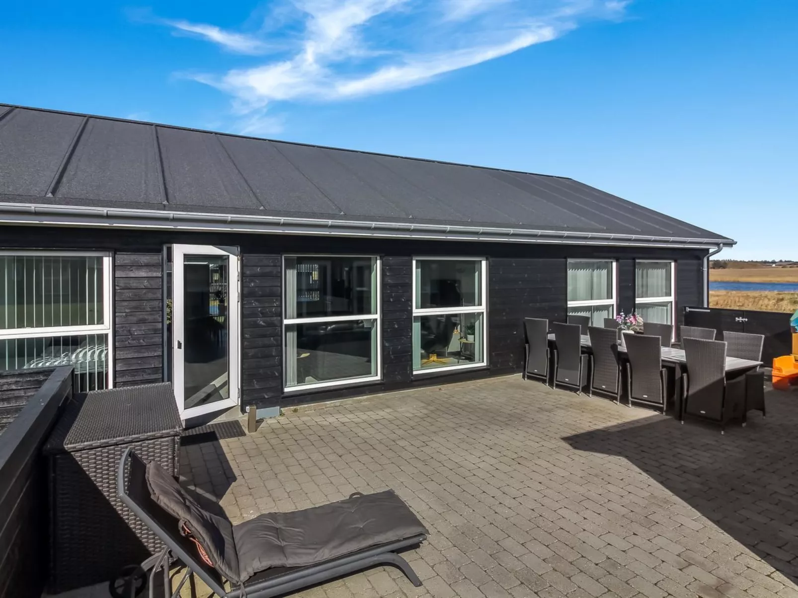 "Edgar" - 1.5km from the sea-Outside