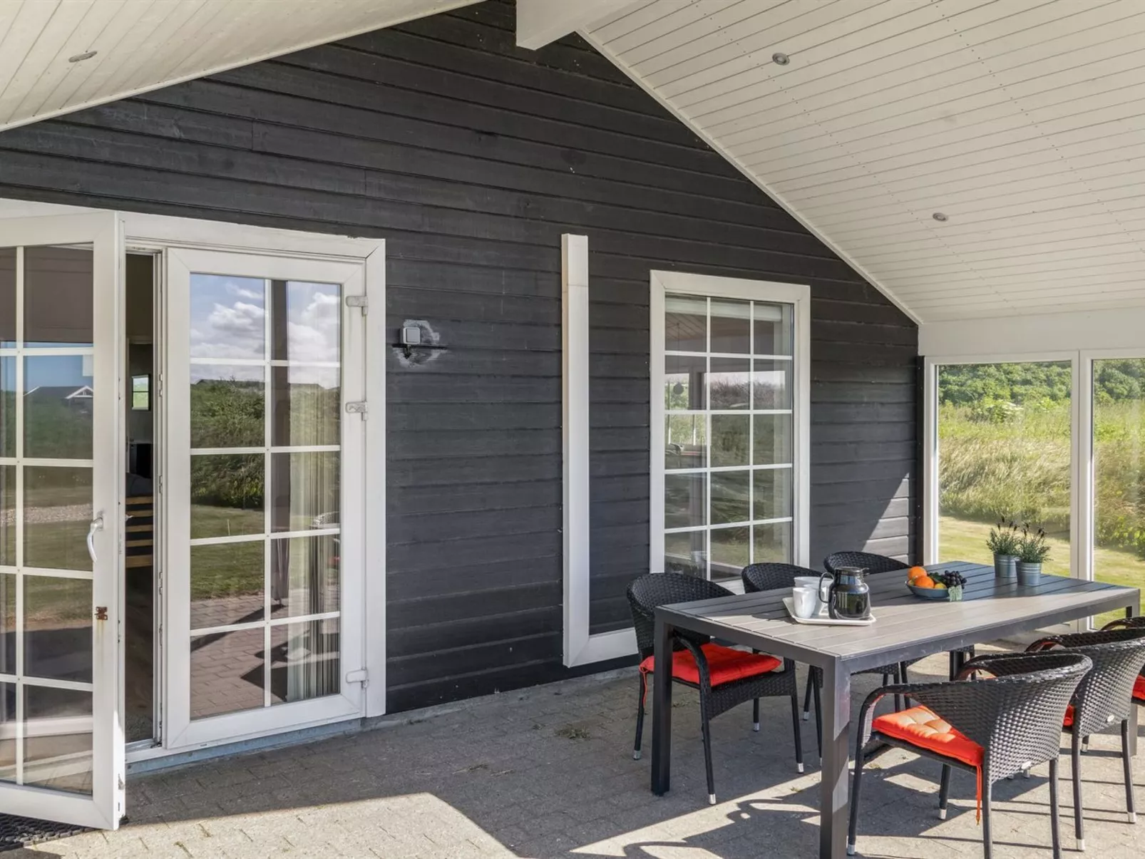 "Mieka" - 400m from the sea-Outside