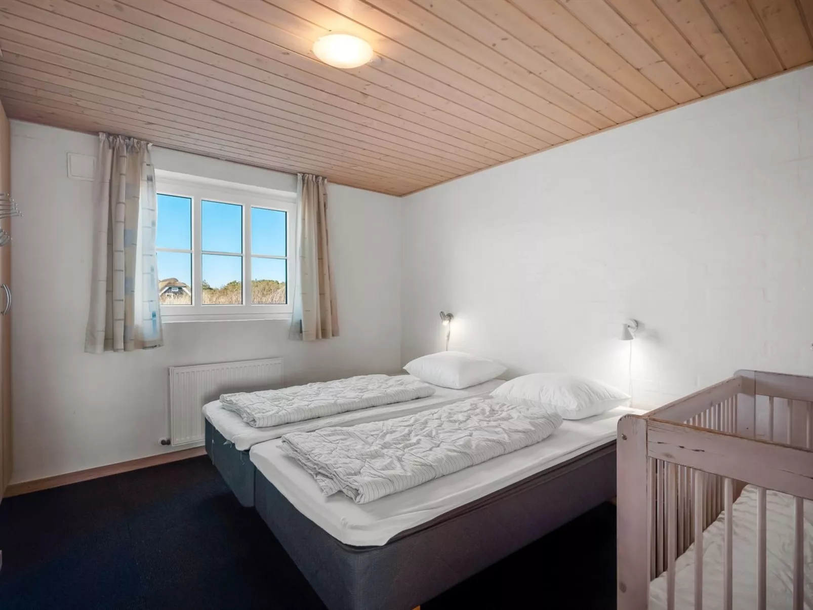 "Gytha" - 75m from the sea-Drinnen