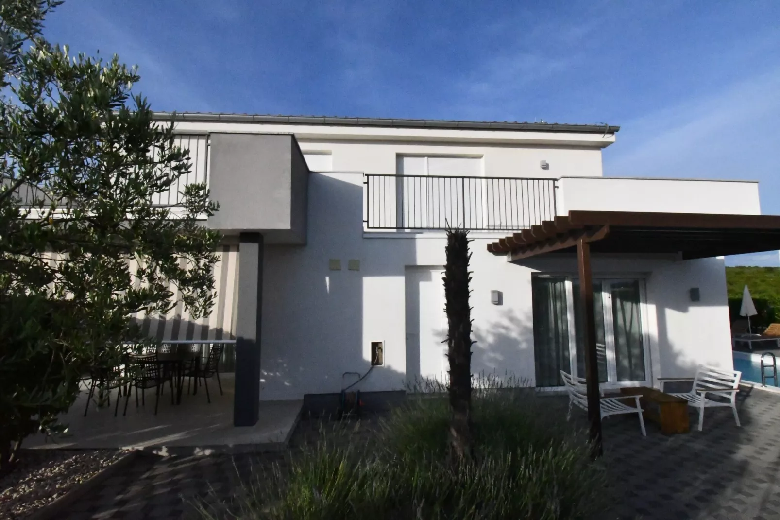 Luxury Escape with Swimming Pool & Modern Design -Deluxe Four Bedroom Villa with Private Pool ( Villa 4)-Outdoor