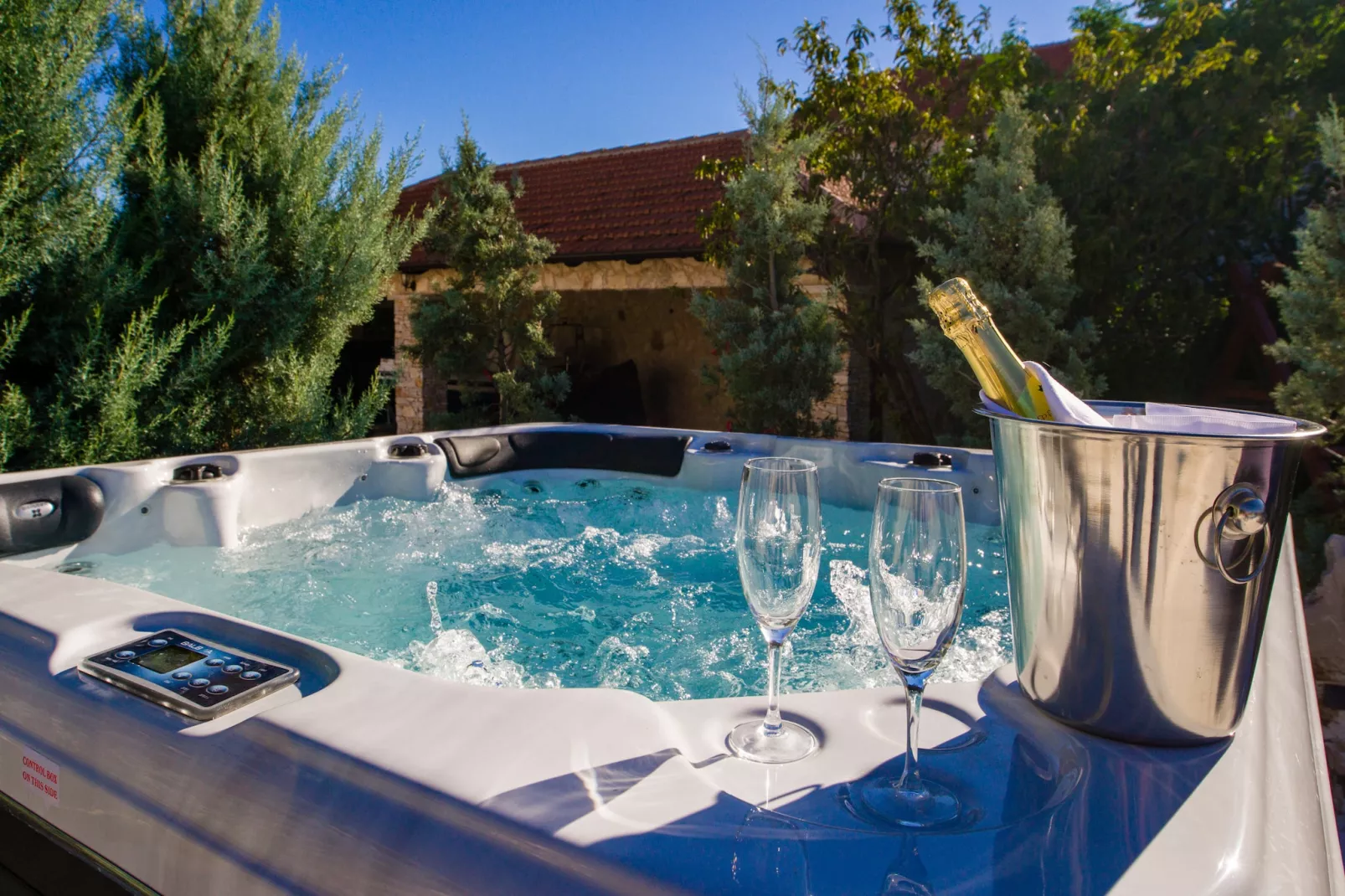 Villa Olea with private heated pool-équipements