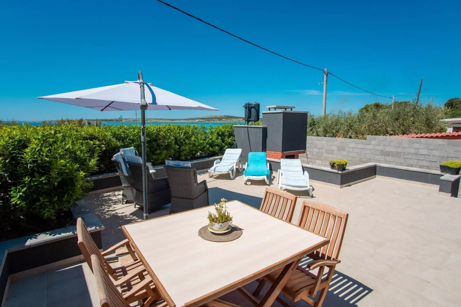 Beach house Festini-Terrace balcony