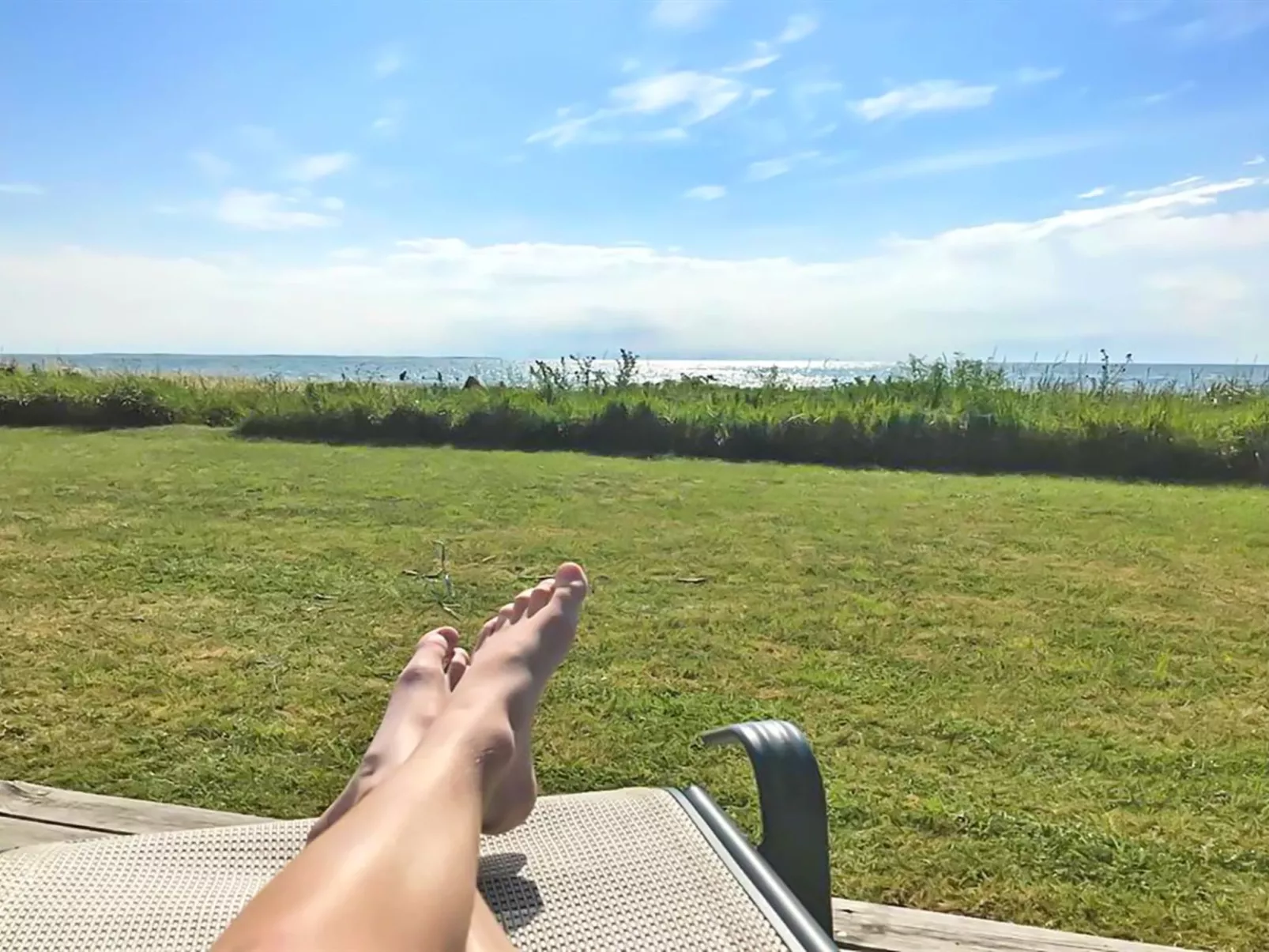 "Stacie" - 10m from the sea-Draußen