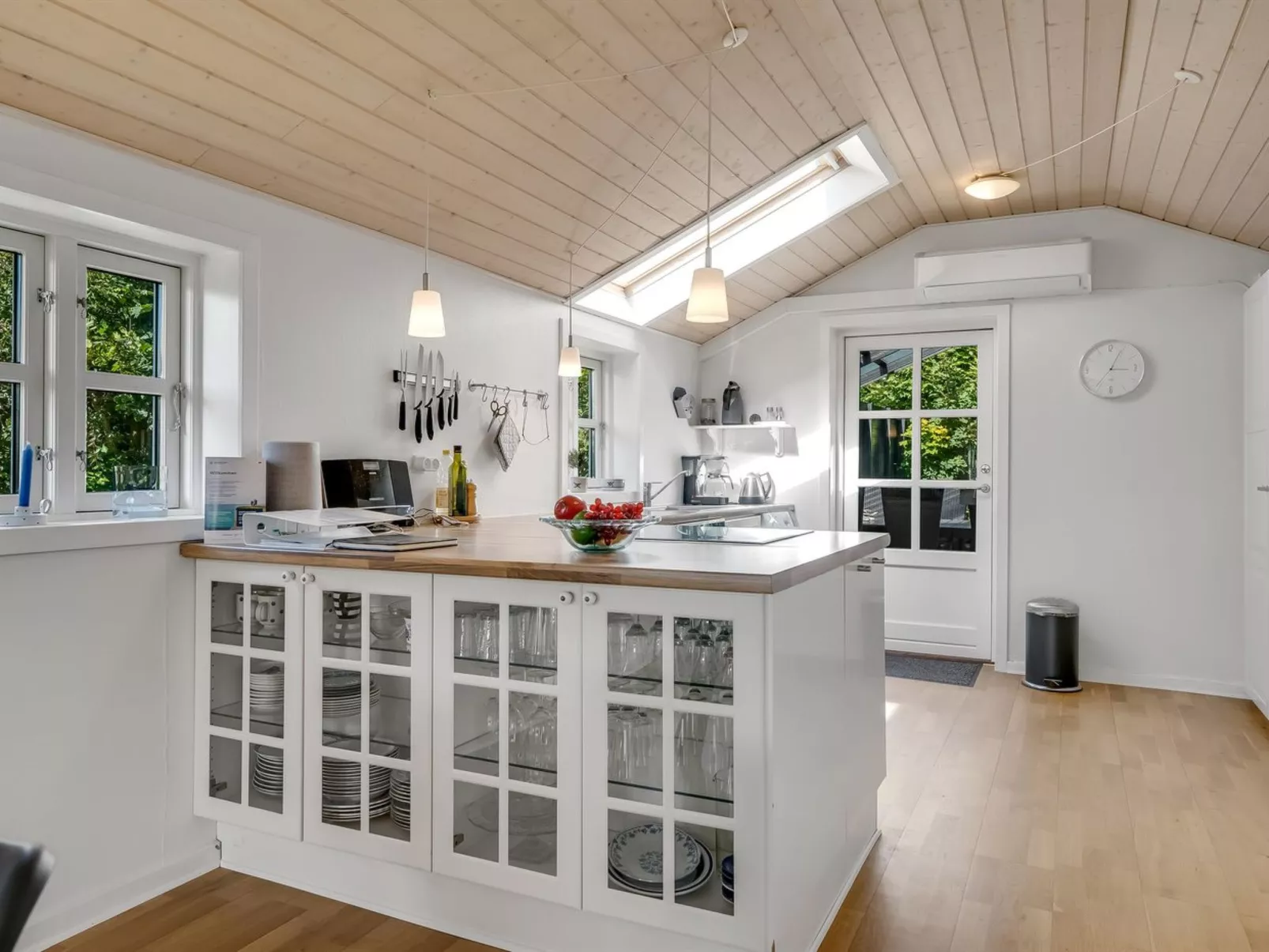 "Engelbertine" - 210m to the fjord-Drinnen