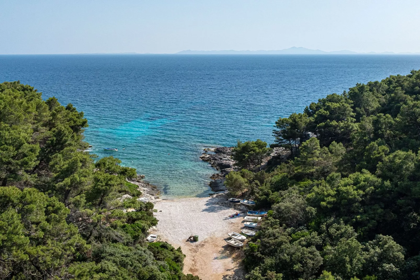 Holiday Home Island Gem - Five  Bedroom Apartment-Ambiance