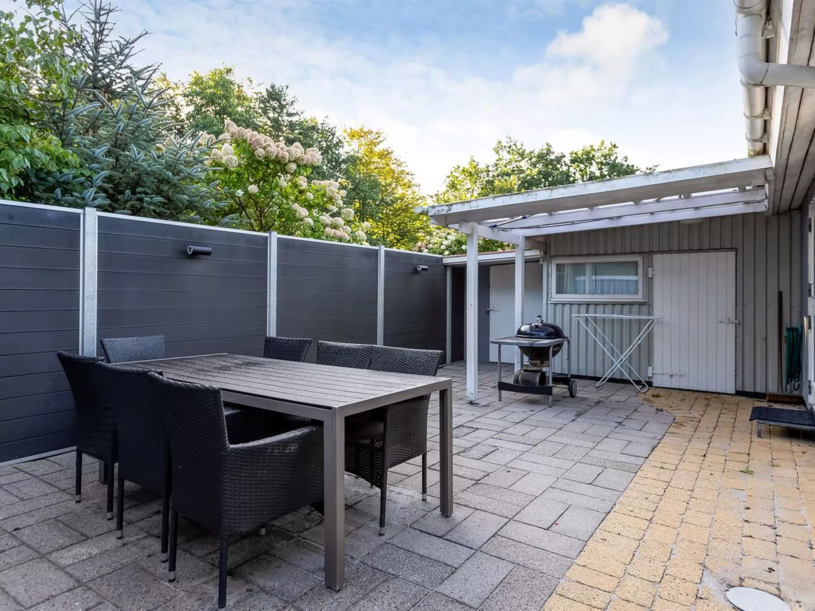 "Dorethea" - 30km from the sea-Dehors