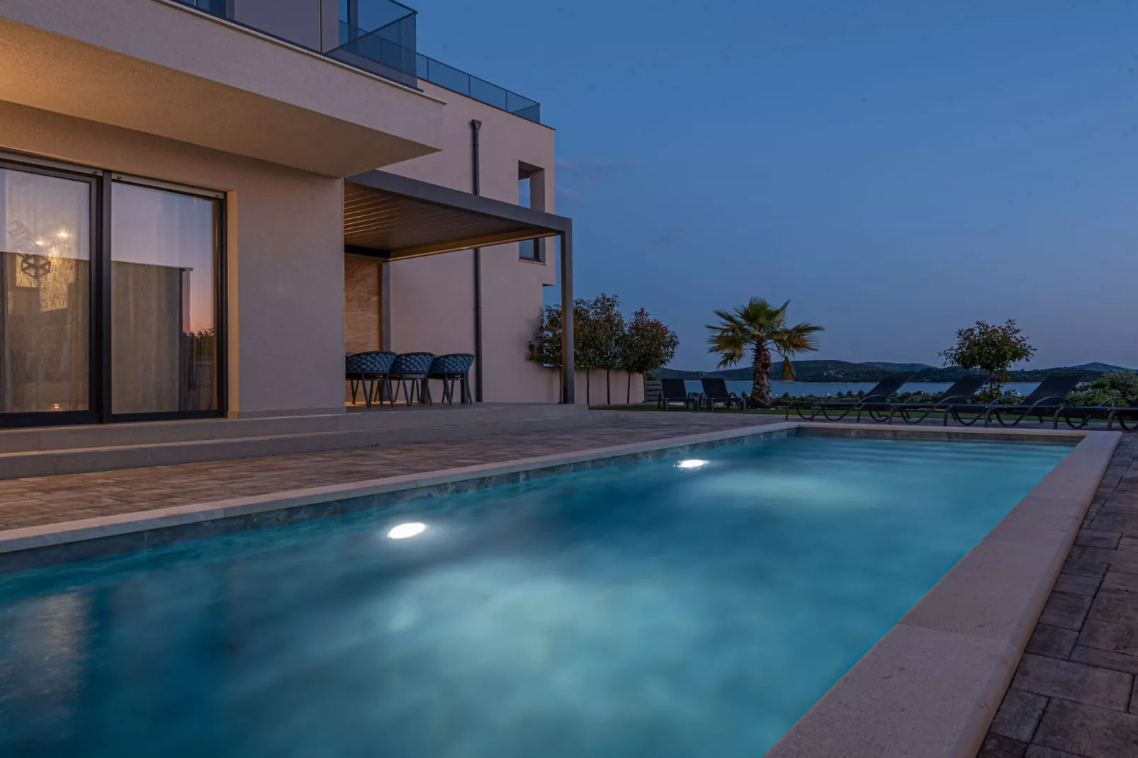 Four-Bedroom Villa With Pool-Schwimmbad