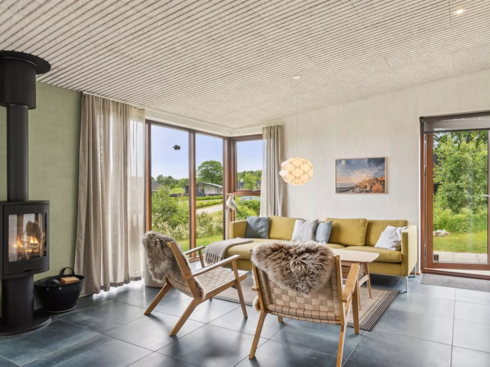 "Eila" - 400m from the sea-Drinnen