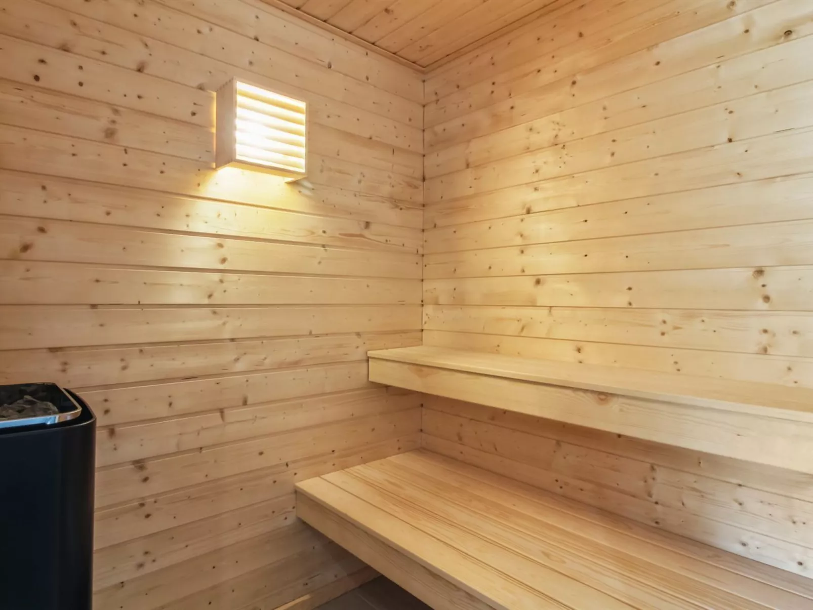 "Heriest" - 1.2km from the sea-Inside