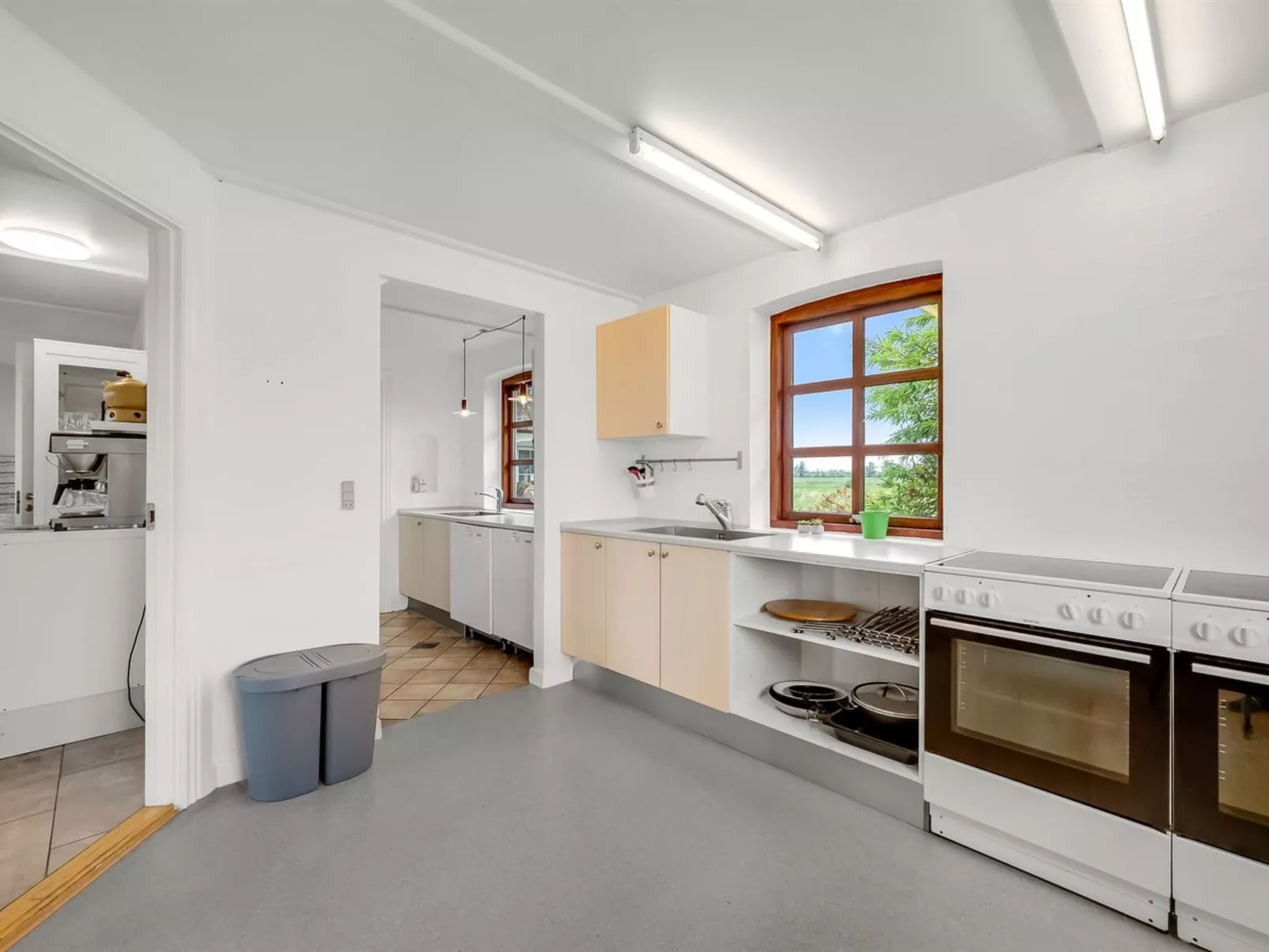 "Darleen" - 850m to the fjord-Drinnen