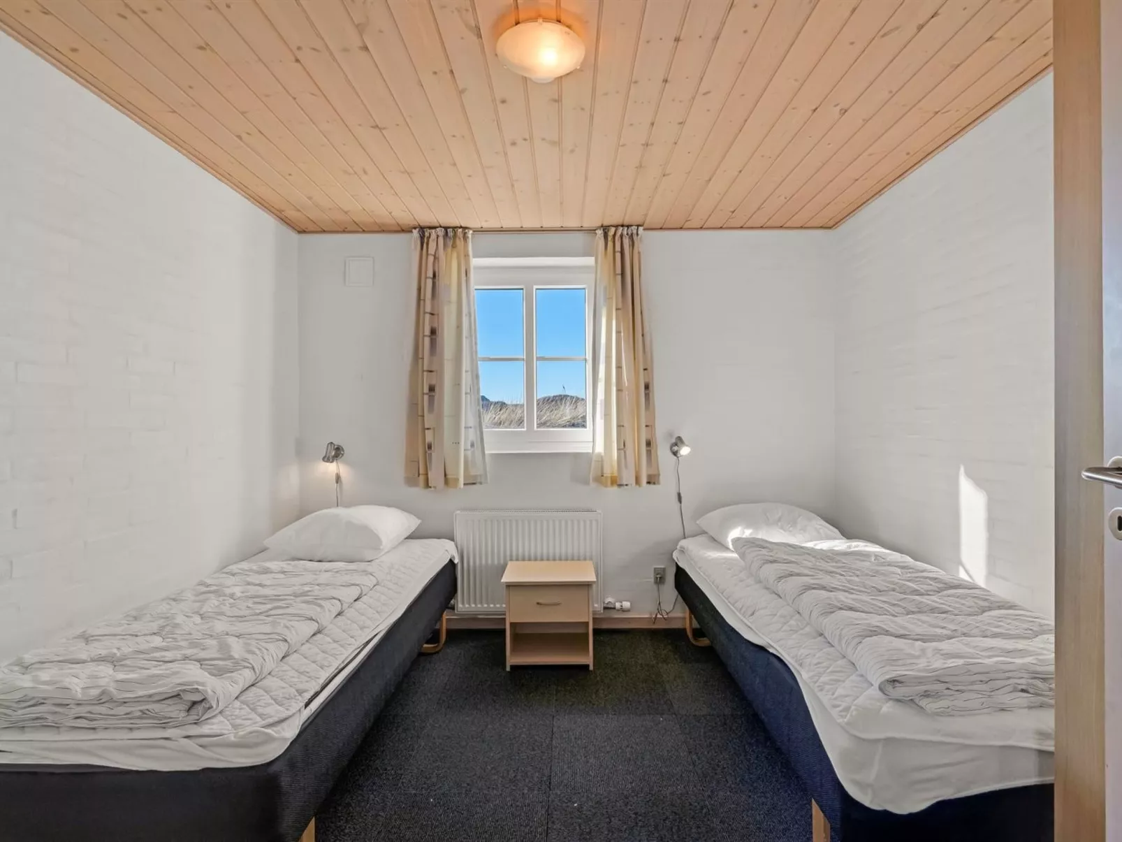 "Gytha" - 75m from the sea-Drinnen