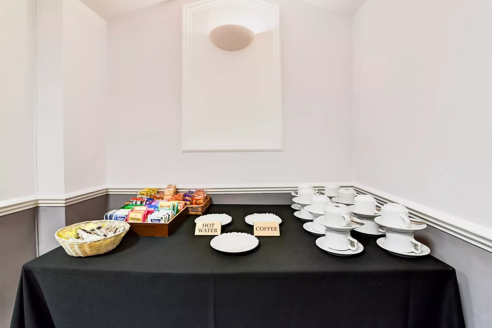 UA Twin Wet Room-Facilities