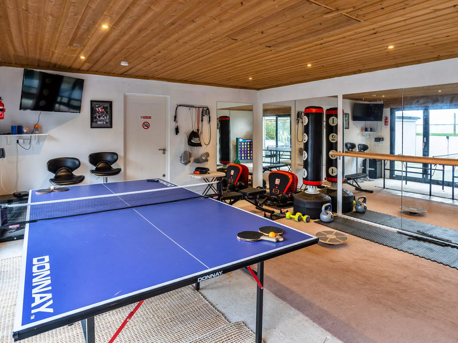 Dingles Cottage-Draußen