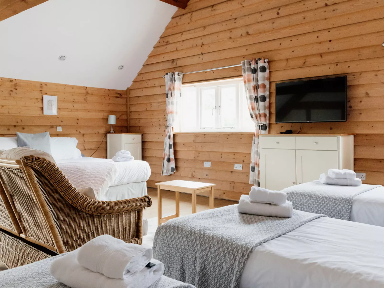 The Welsh Barn-Dedans