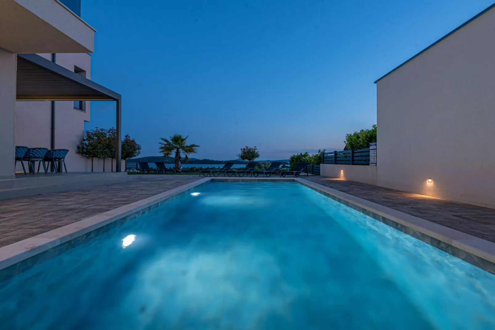 Four-Bedroom Villa With Pool-Schwimmbad
