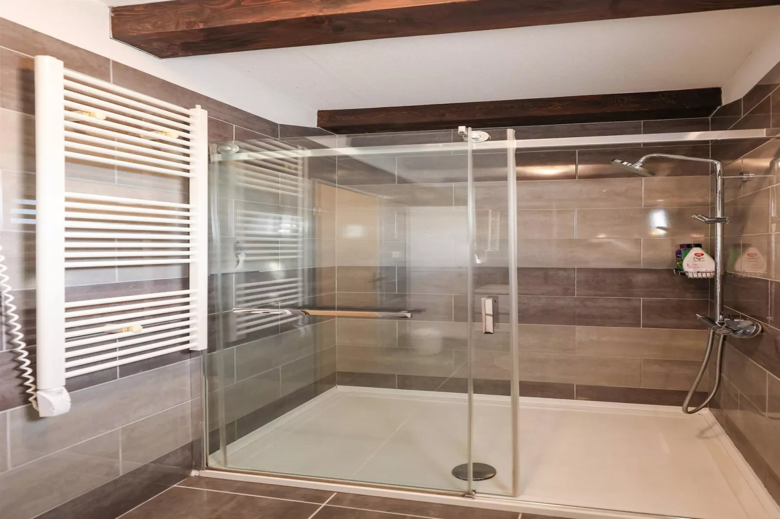 Authentic Villa Vita-Salle de bain