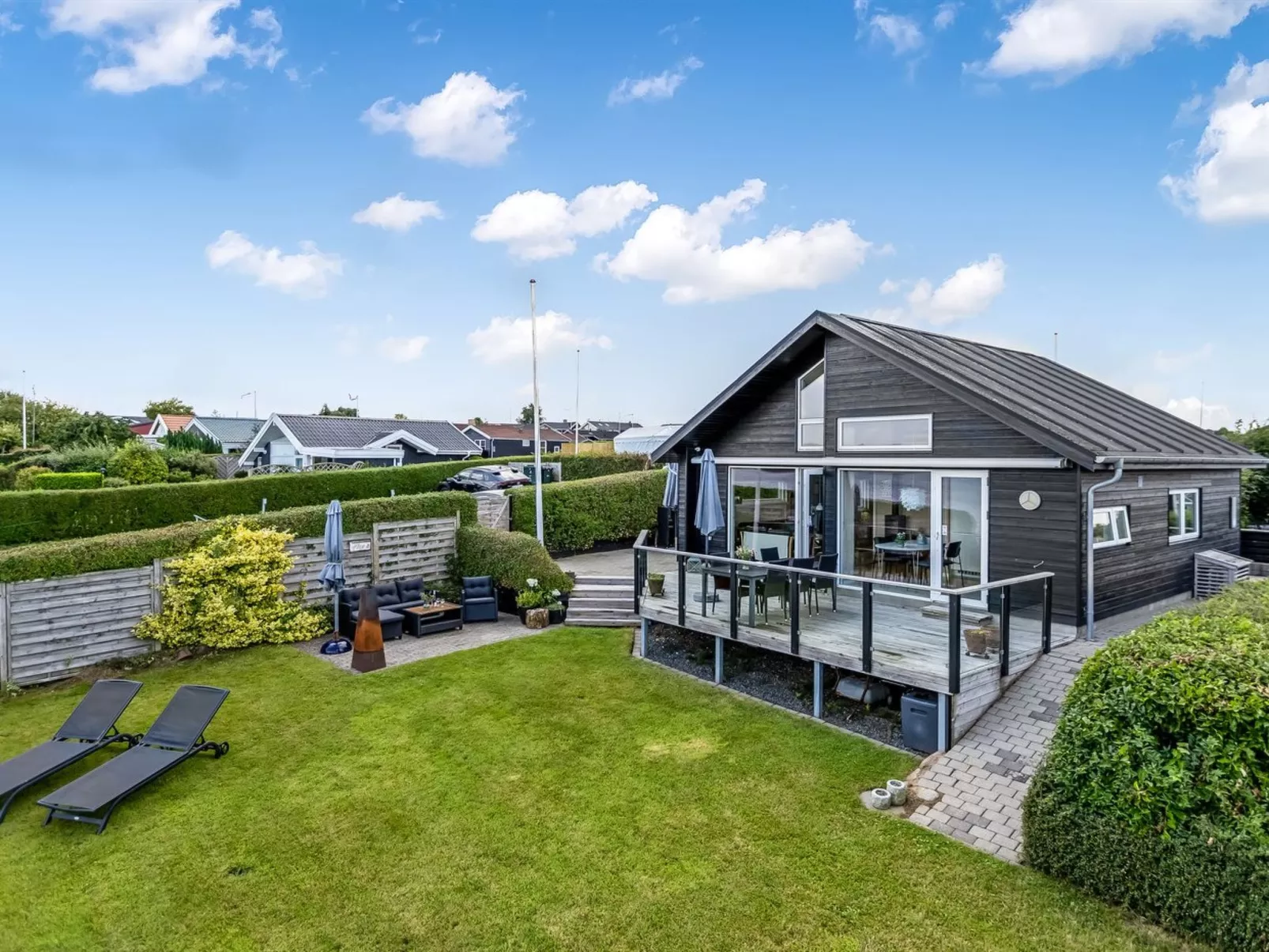 "Majbritt" - 50m from the sea-Draußen