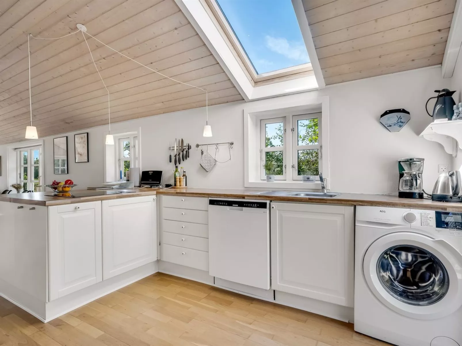 "Engelbertine" - 210m to the fjord-Drinnen