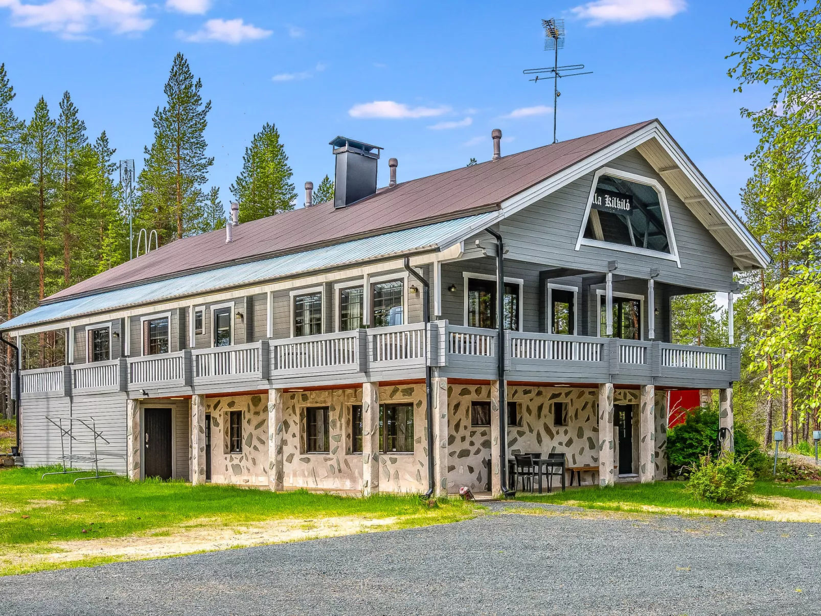 Villa kilkilö-Drinnen